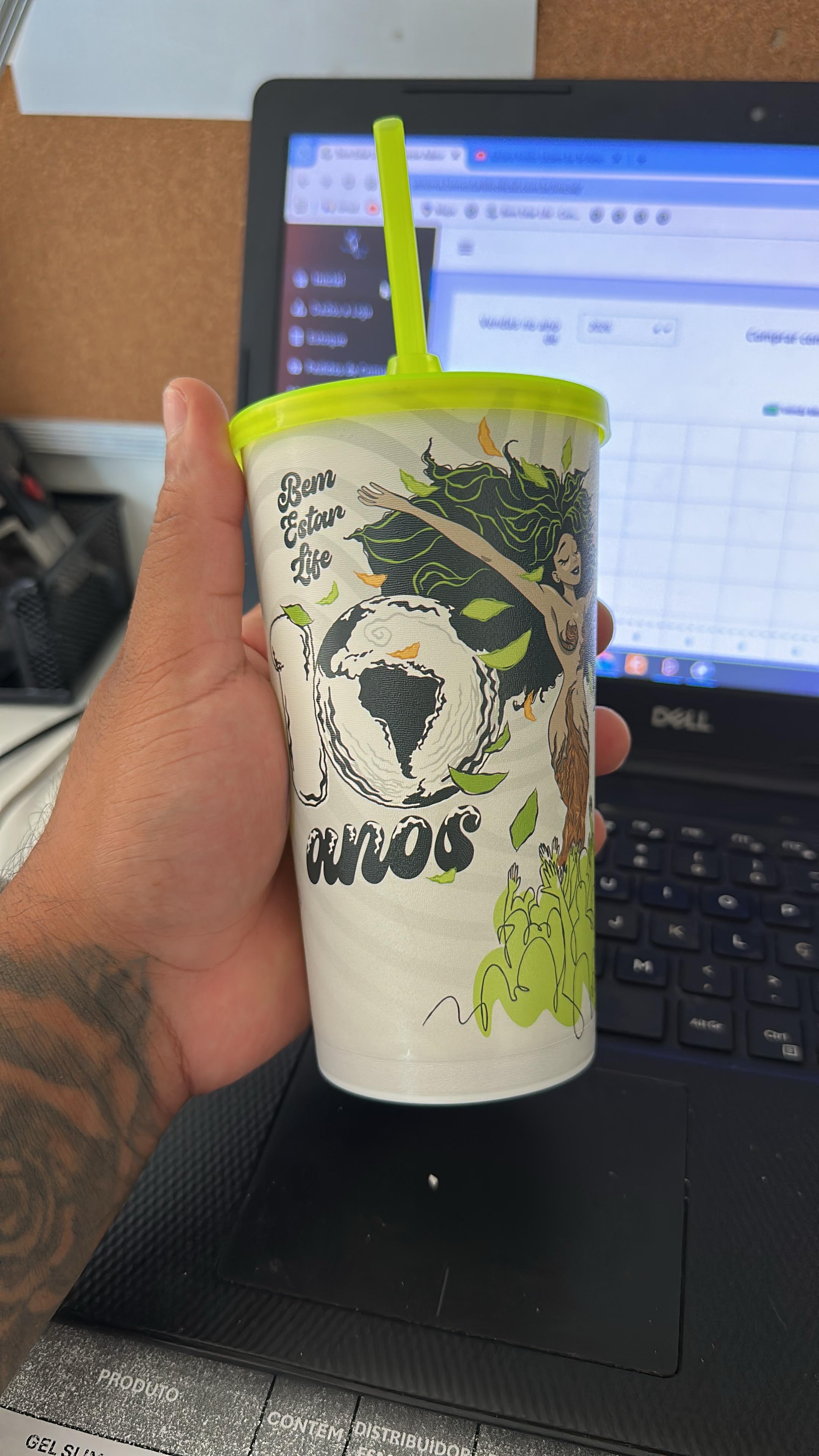 COPO ECOLOGICO 550 ML - COMEMORATIVO 10 ANOS, COM CANUDO